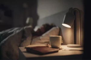 Peaceful bedtime scene symbolizing recovery from opioid-related insomnia